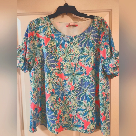 Lilly Pulitzer Tops - Lilly Pulitzer short sleeve top